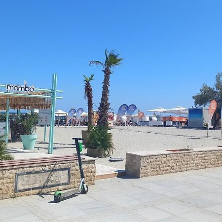 Luxury Promenada Apartment - Frontal Beachfront Mamaia Nord 那沃达利 外观 照片