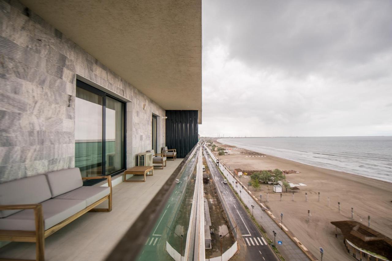 Luxury Promenada Apartment - Frontal Beachfront Mamaia Nord 那沃达利 外观 照片