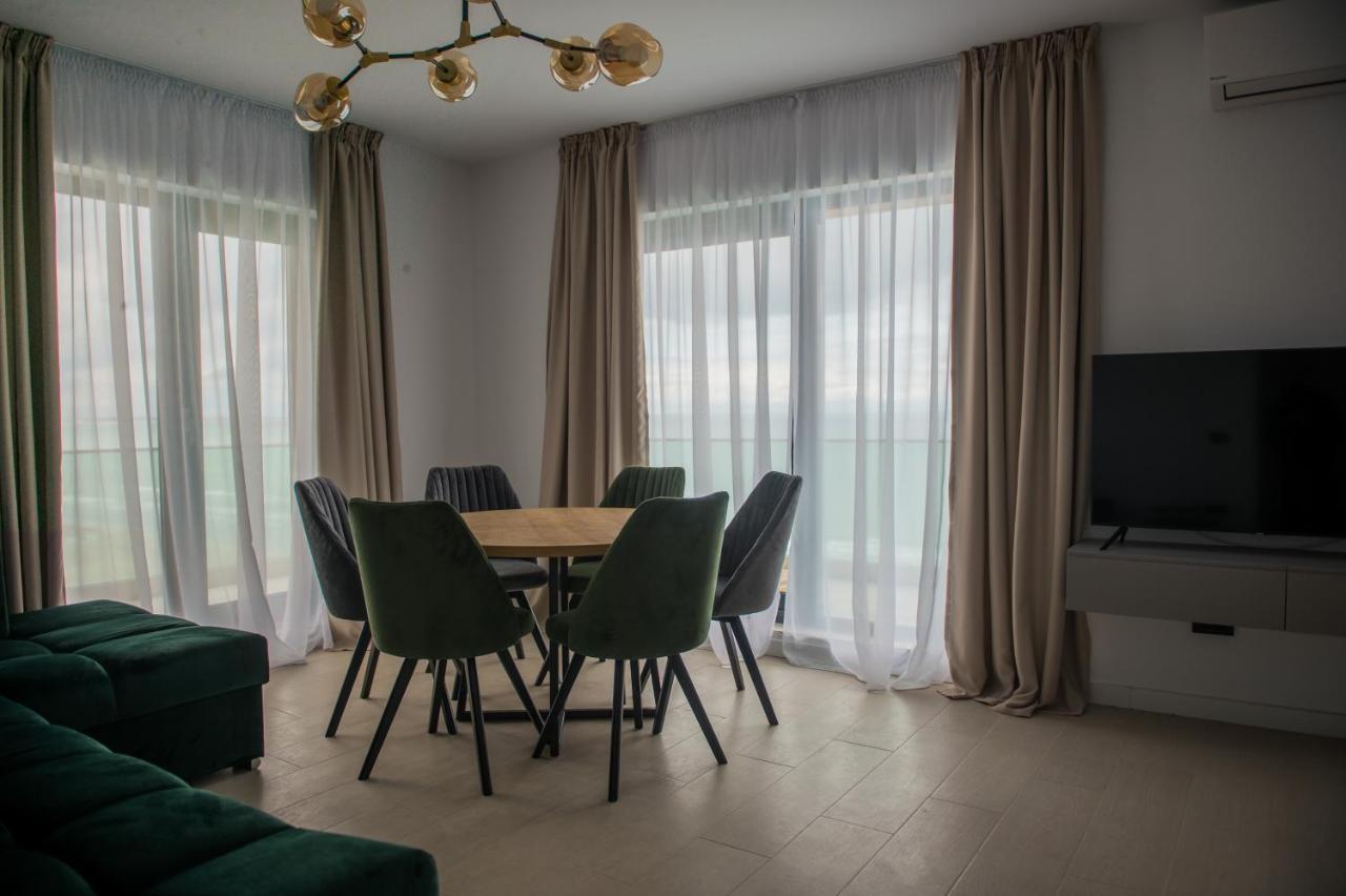 Luxury Promenada Apartment - Frontal Beachfront Mamaia Nord 那沃达利 外观 照片
