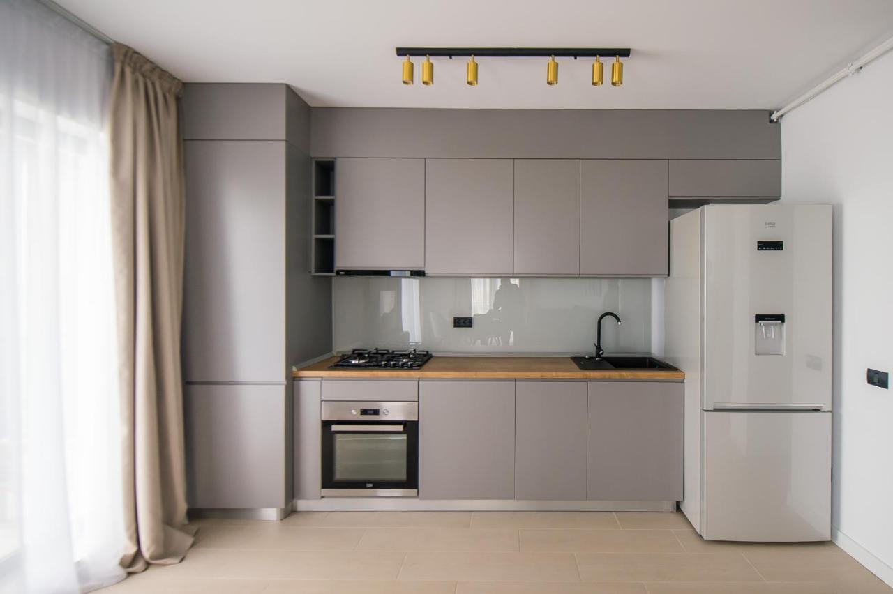 Luxury Promenada Apartment - Frontal Beachfront Mamaia Nord 那沃达利 外观 照片