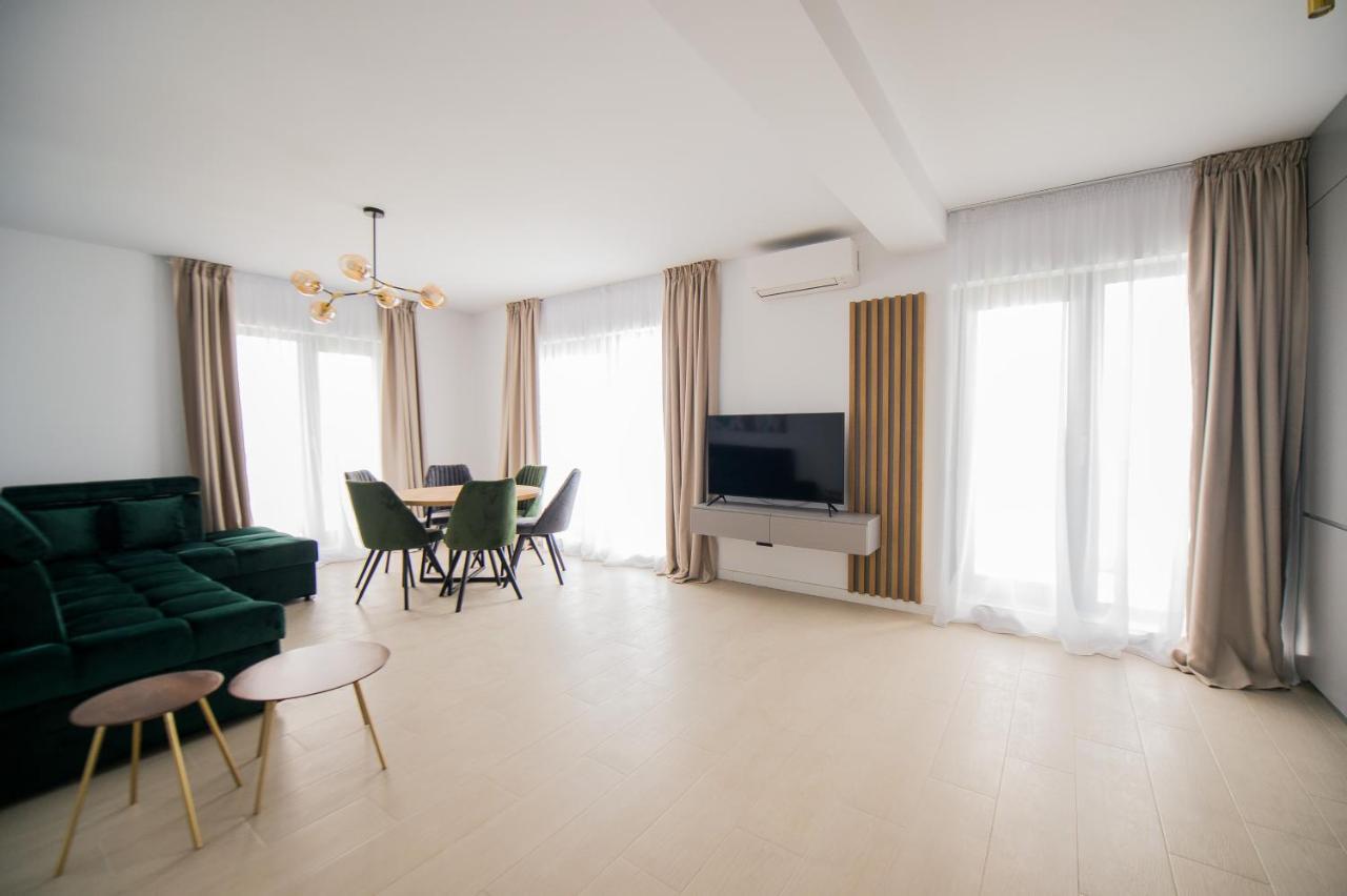 Luxury Promenada Apartment - Frontal Beachfront Mamaia Nord 那沃达利 外观 照片