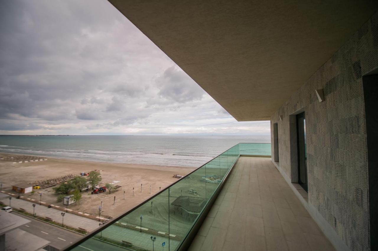 Luxury Promenada Apartment - Frontal Beachfront Mamaia Nord 那沃达利 外观 照片