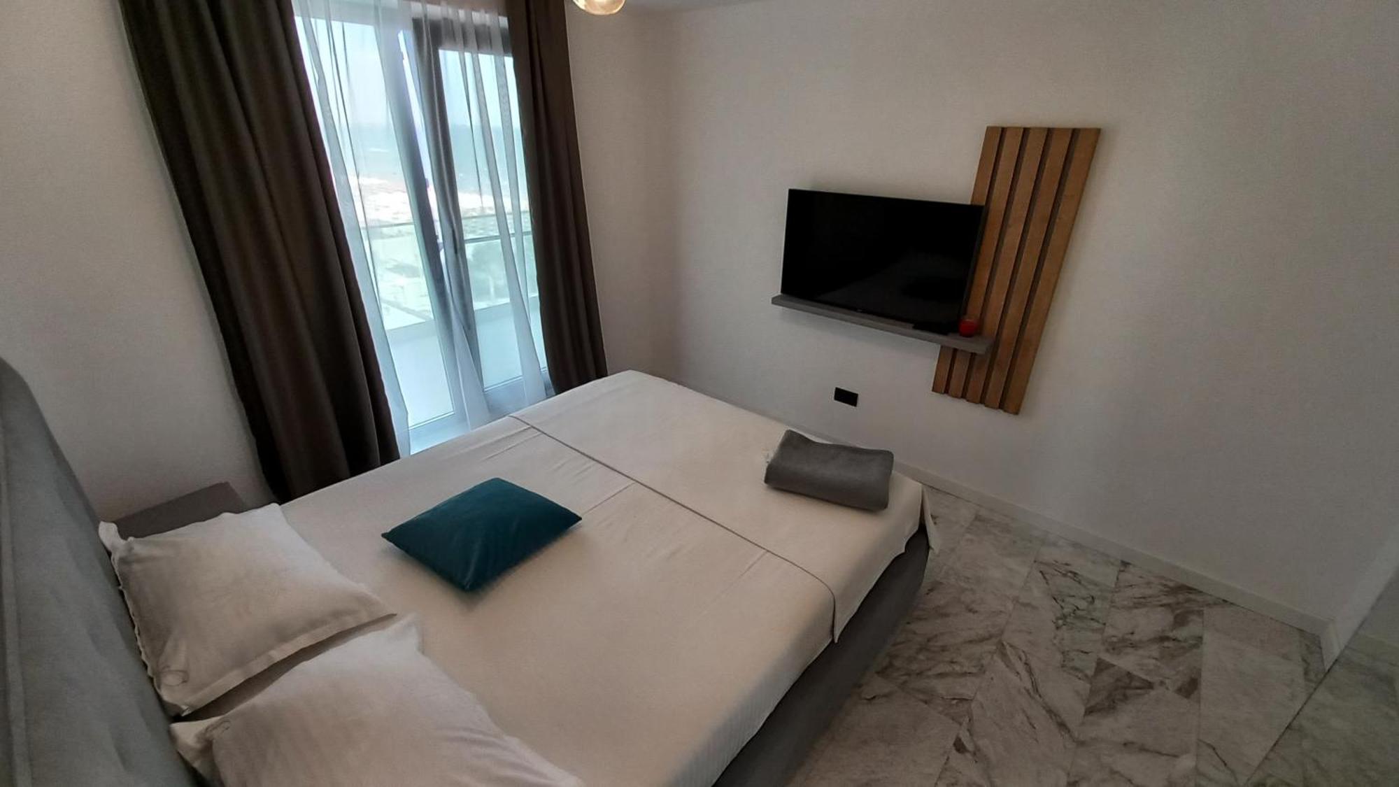 Luxury Promenada Apartment - Frontal Beachfront Mamaia Nord 那沃达利 外观 照片