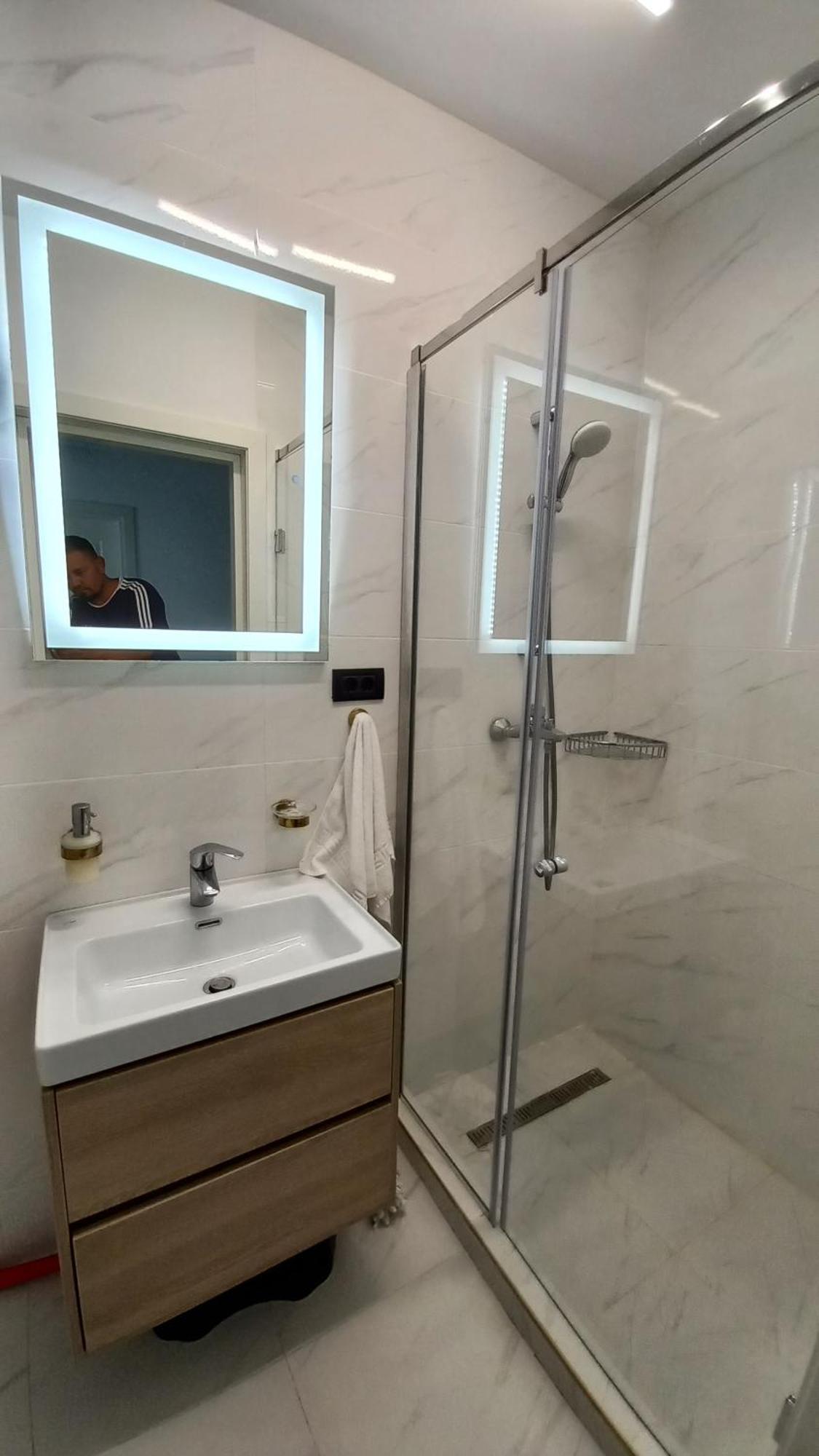 Luxury Promenada Apartment - Frontal Beachfront Mamaia Nord 那沃达利 外观 照片