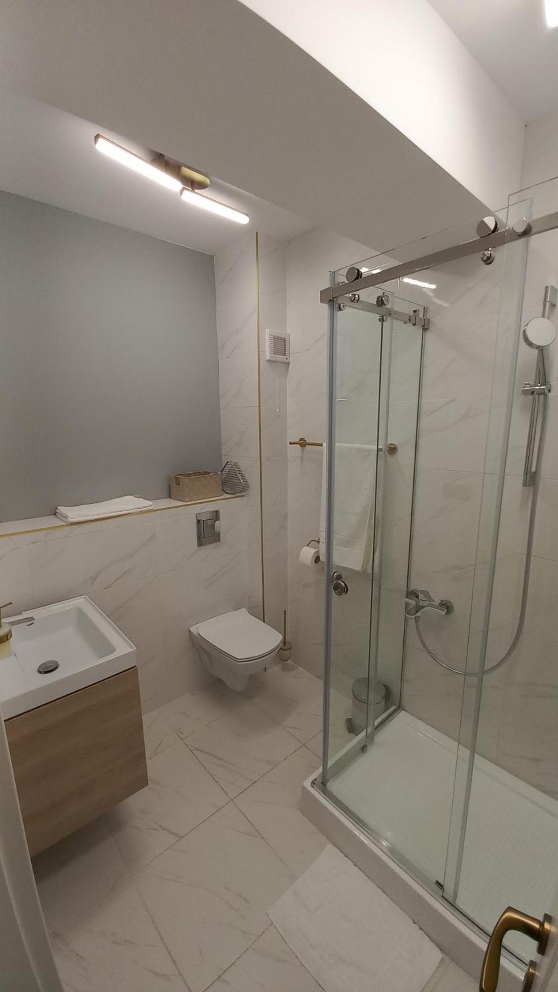 Luxury Promenada Apartment - Frontal Beachfront Mamaia Nord 那沃达利 外观 照片